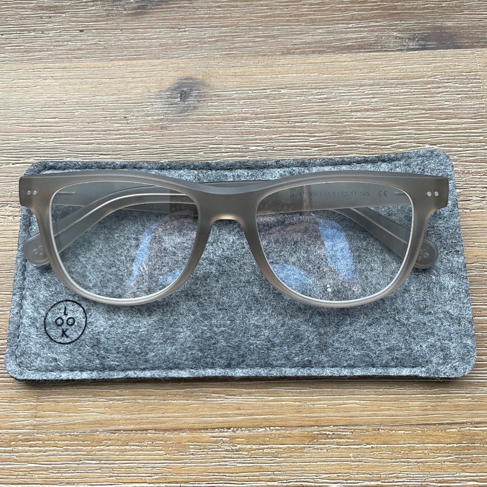 Look Optic Progressive Reading Glasses - Sullivan - Taupe - +1.5 Magnification
